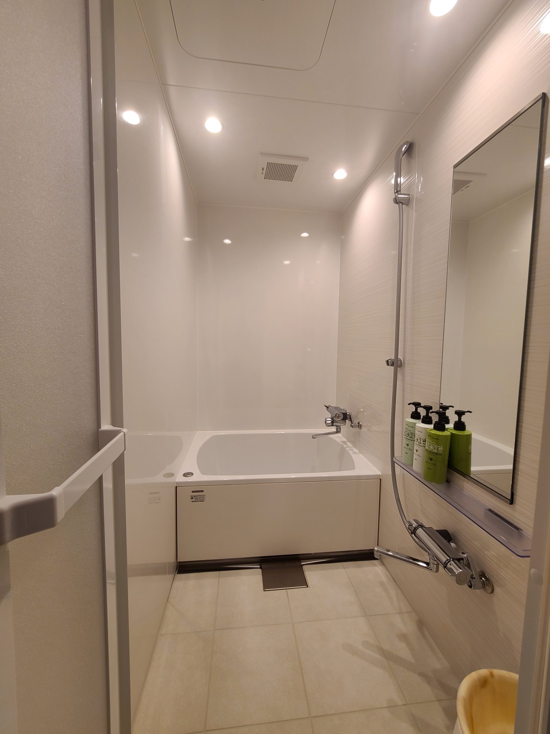 a-wa-modern-stay-in-ueno-the-new-izu-hotel