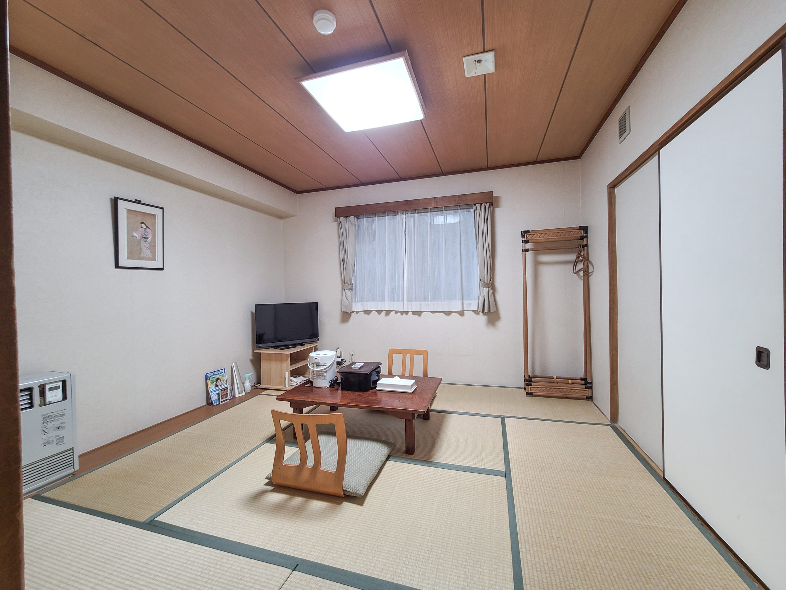 The tatami room is a popular choice for families