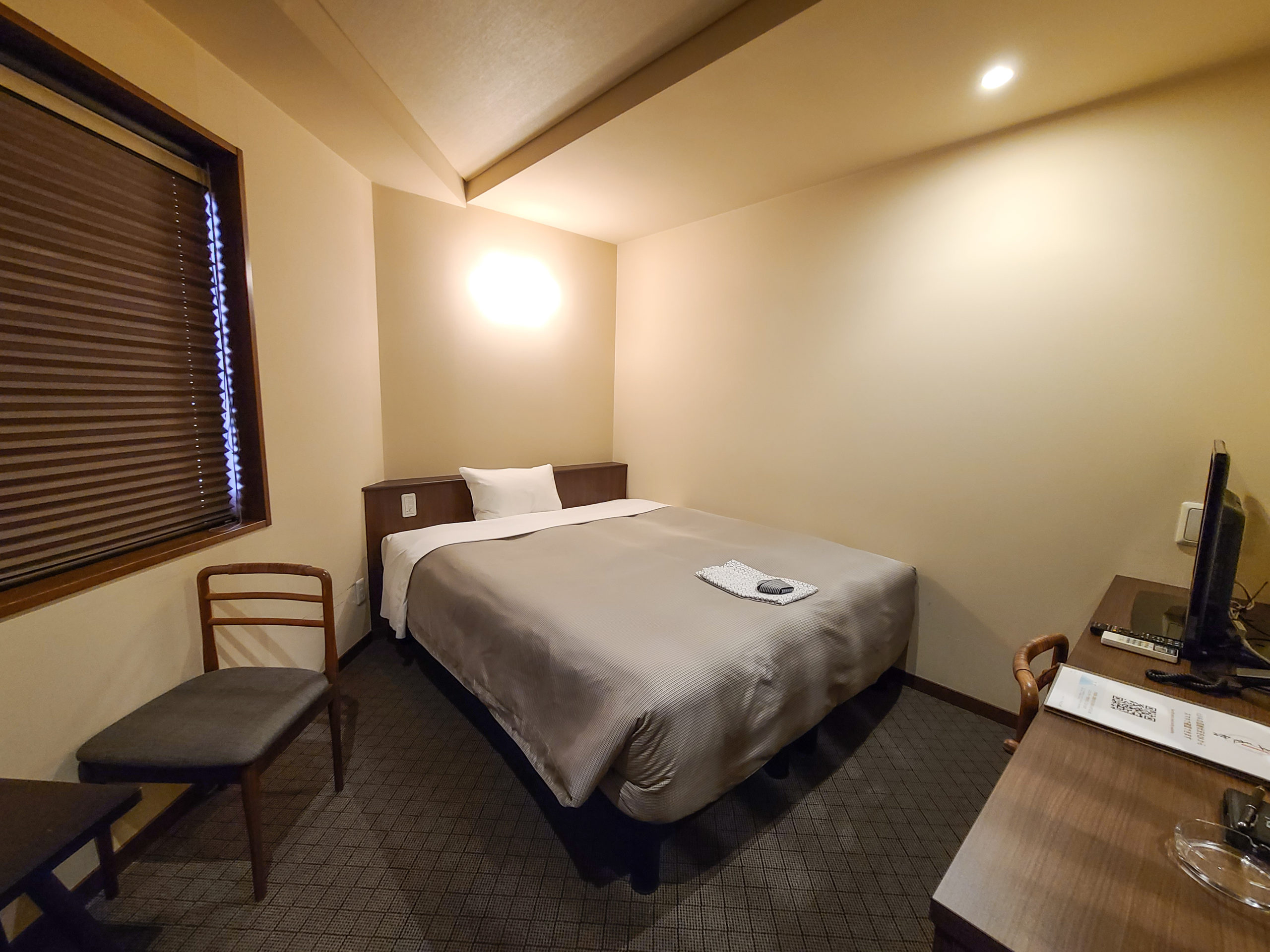 While the Japanese-style rooms use futons for bedding, the western-style rooms here all use Serta mattresses to ensure a good night’s rest for their guests. 