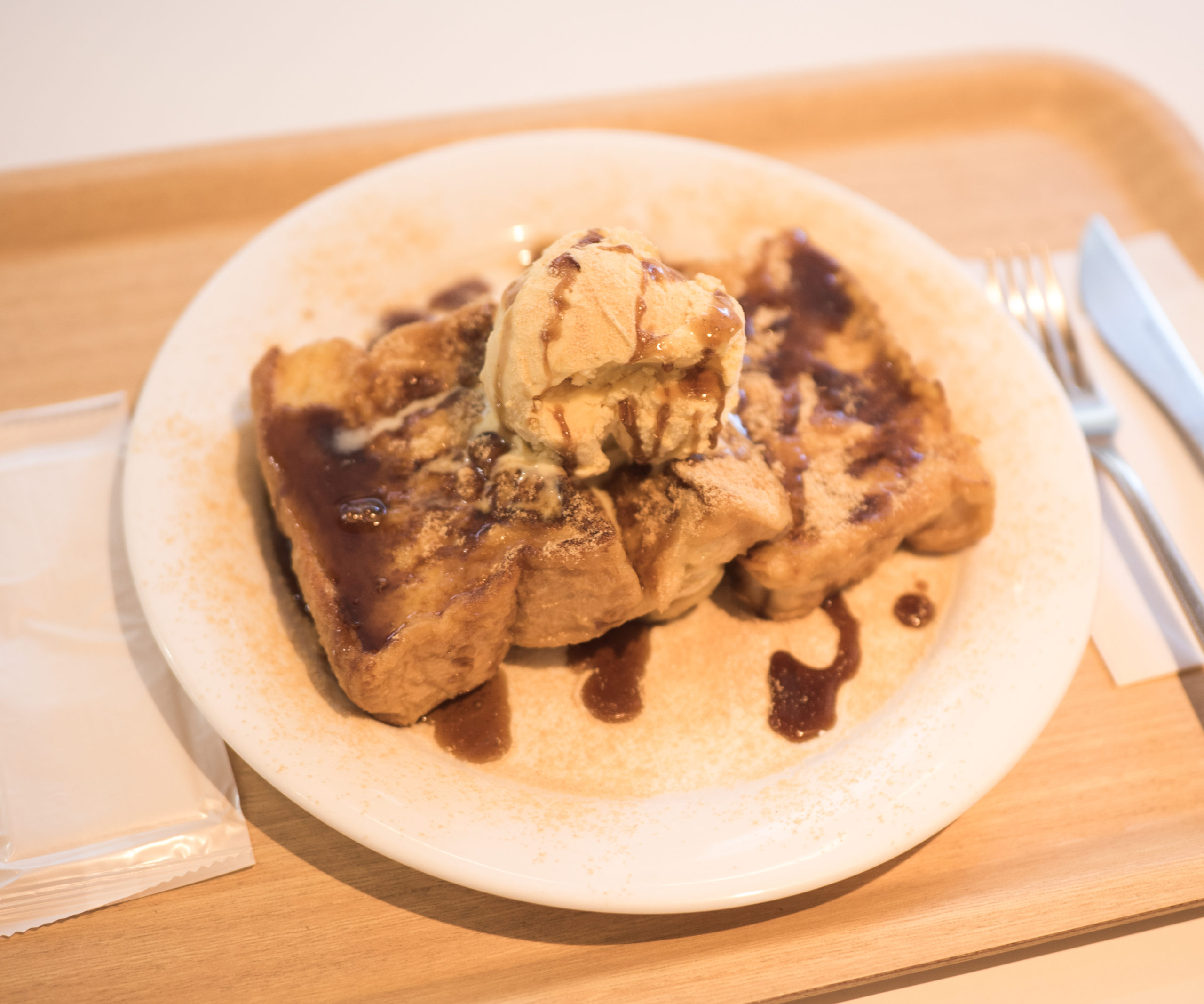Kuromitsu (brown sugar syrup) with kinako French Toast à la Mode